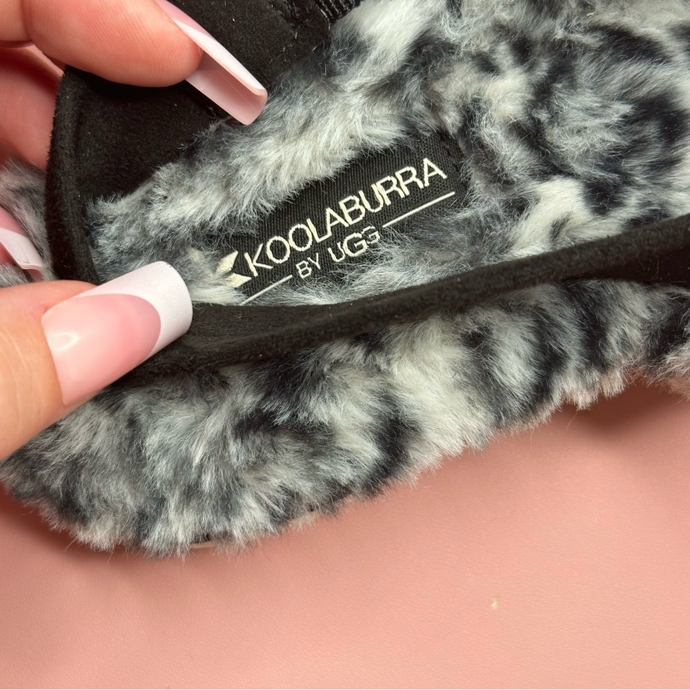 Koolaburra Ugg White & Black Snow Leopard Cheetah Slides - Picture 7 of 13